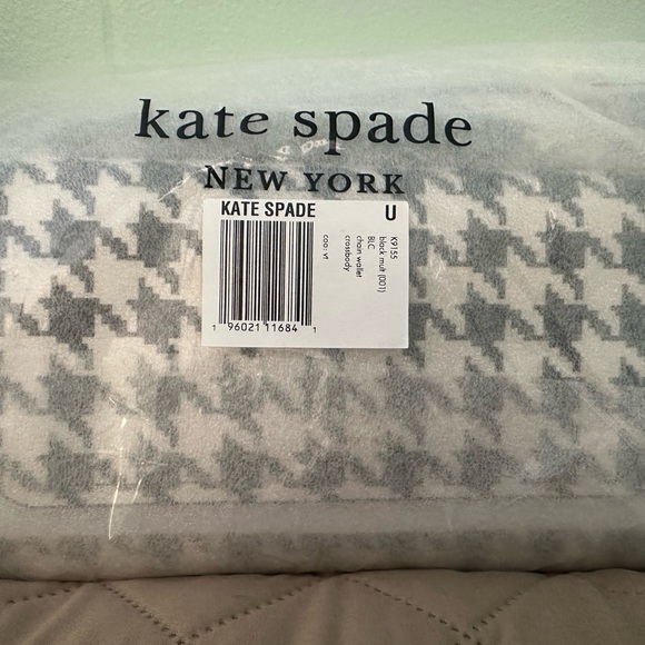 Kate Spade Darcy, Chain Wallet Crossbody Clutch. Black/white.Size: Os - Picture 5 of 5
